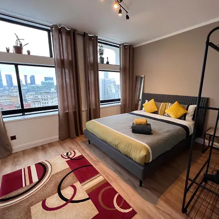 City View 2 Bedrooms Flat Manchester Exterior photo